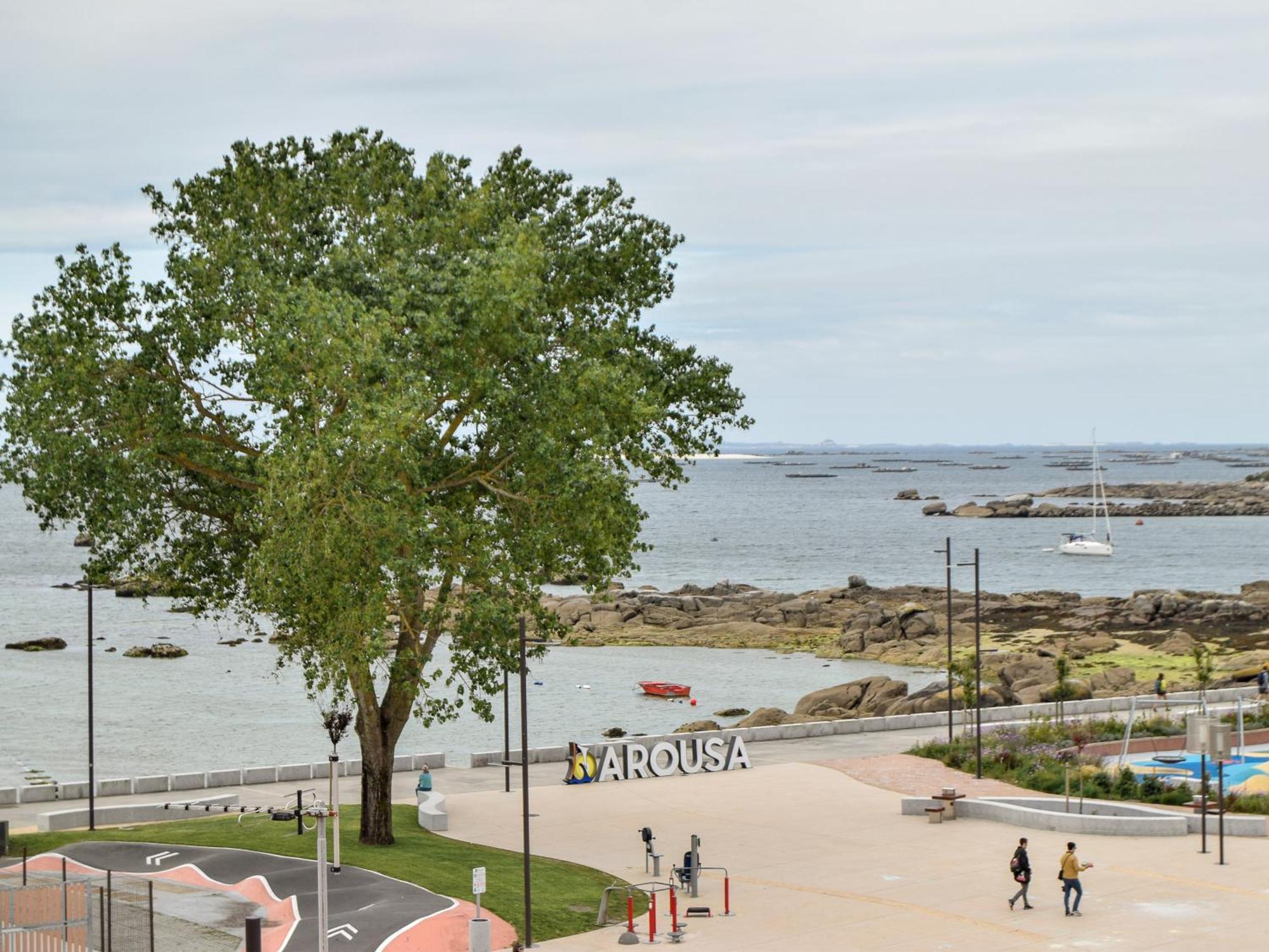 Complejo Tamanaco Illa De Arousa 3000 外观 照片