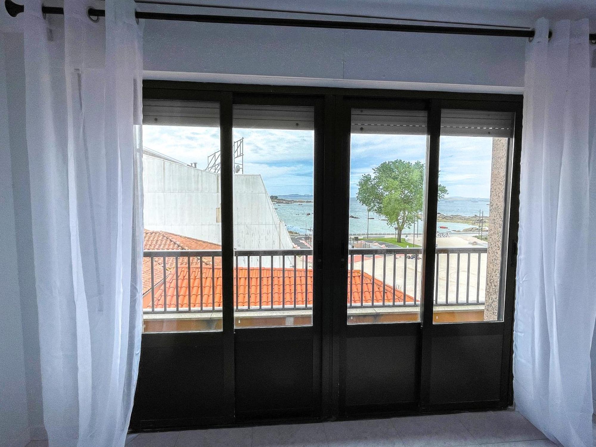 Complejo Tamanaco Illa De Arousa 3000 外观 照片